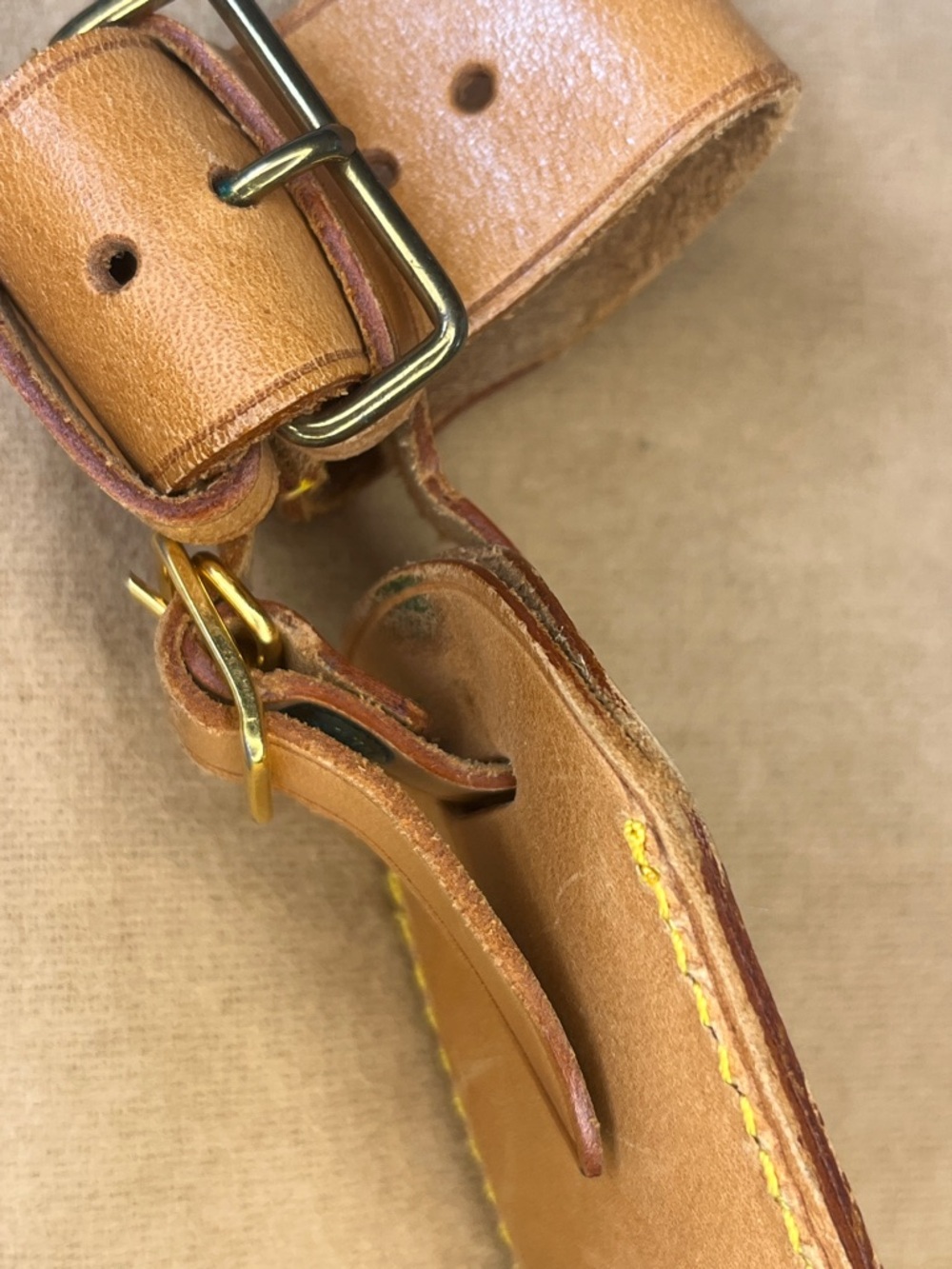 Louis Vuitton Tan Leather Luggage Tag Pair with Gold-Tone Buckles - Picture 9 of 14